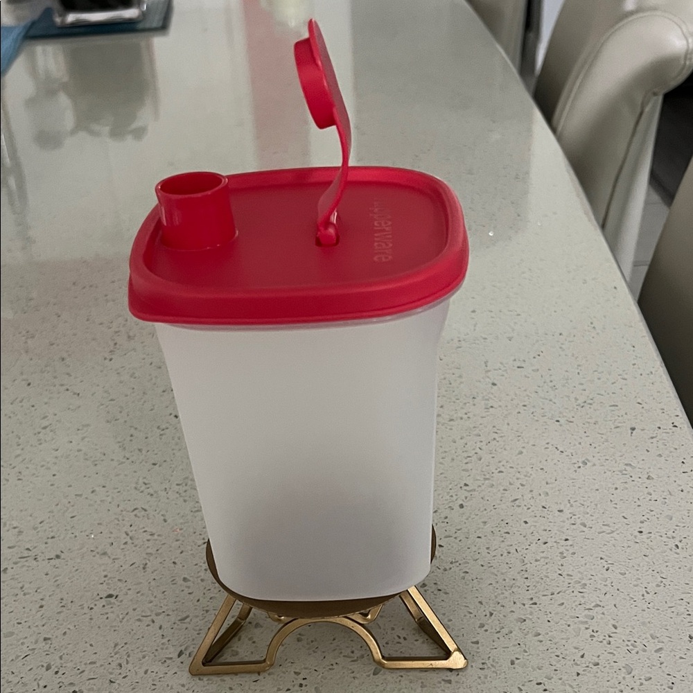 Tupperware Coral-Lid Food/ Liquid Storage Container with Pour Spout - Picture 4 of 5